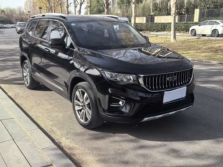 Фото 3 - Geely Okavango