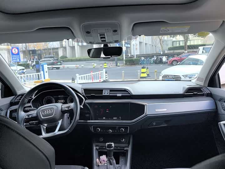 Фото 7 - Audi Q3