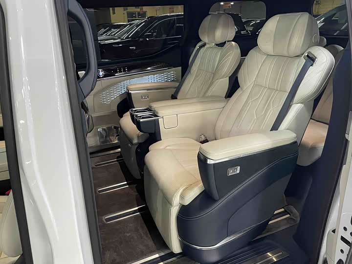 Фото 7 - Zeekr 009