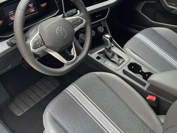 Фото 4 - Volkswagen Sagitar L