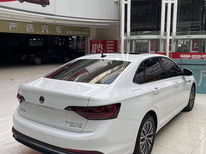 Фото 9 - Volkswagen Sagitar L