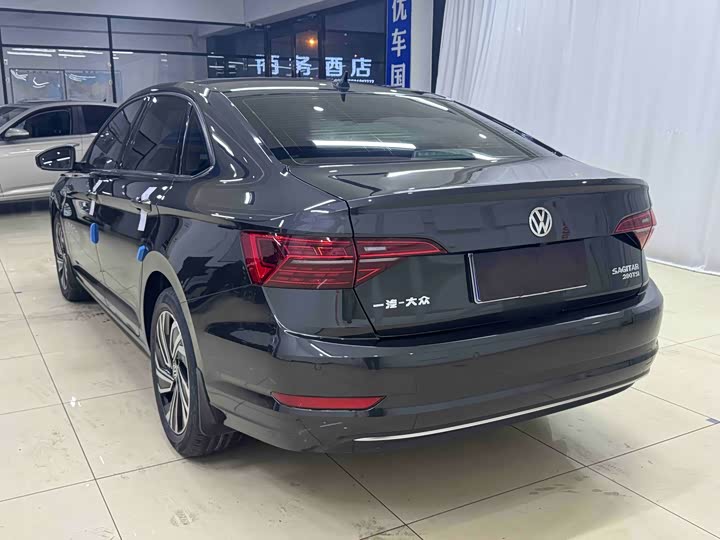 Фото 4 - Volkswagen Sagitar L