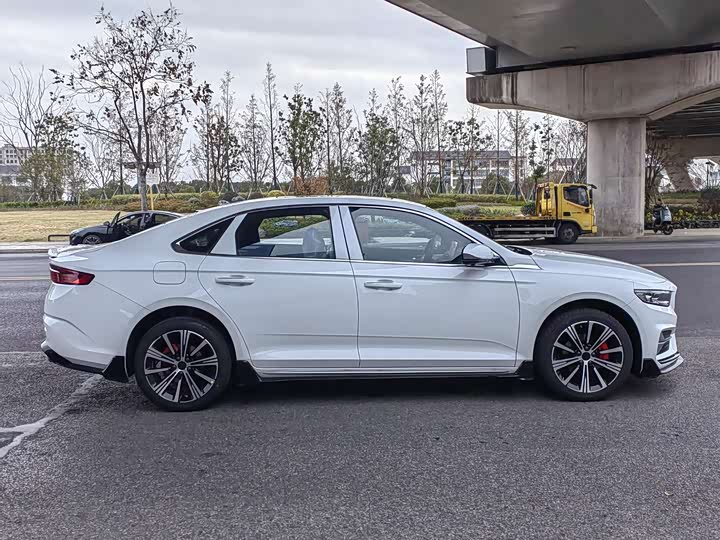 Photo 6 - Geely Preface