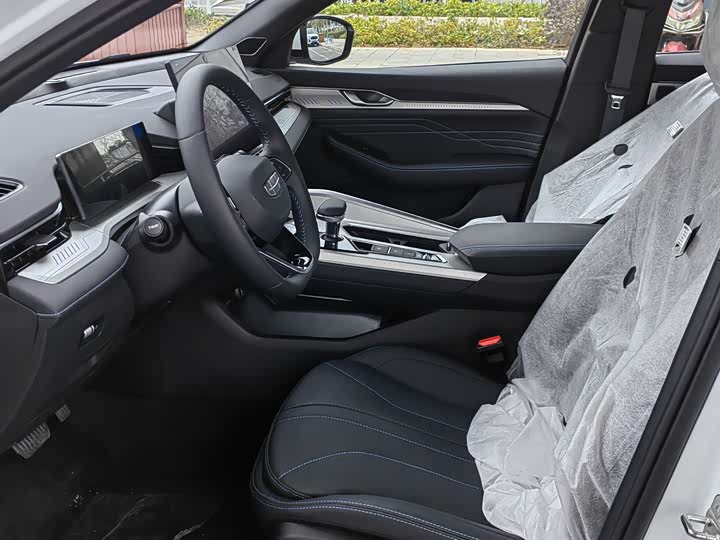 Photo 9 - Geely Preface