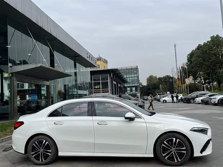 Фото 5 - Mercedes-Benz A-Class