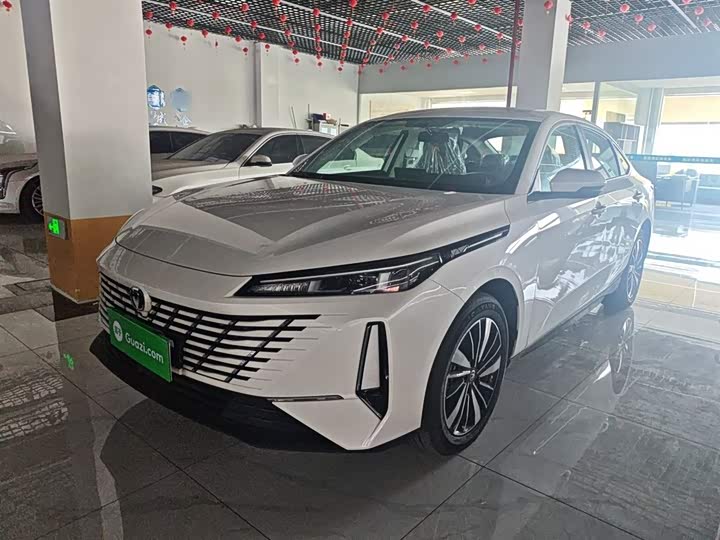 Фото 2 - Changan Eado EV
