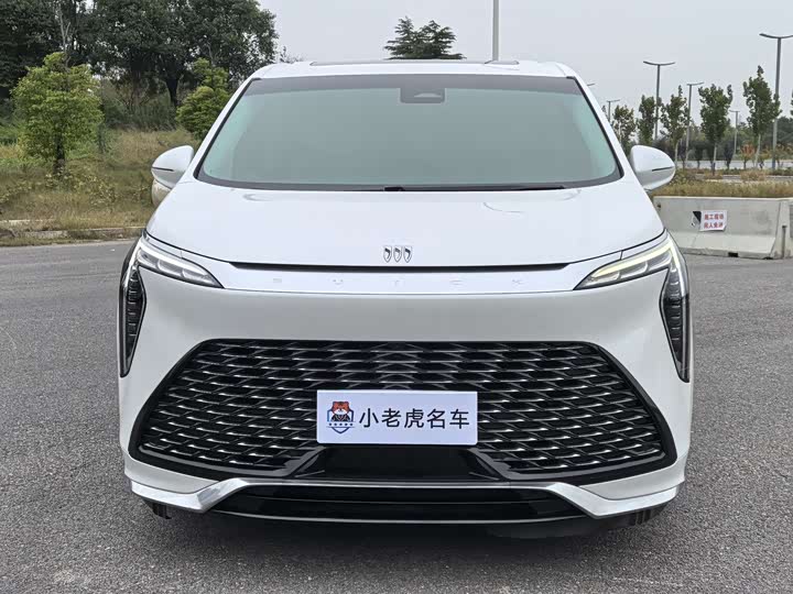 Фото 2 - Buick GL8 Century