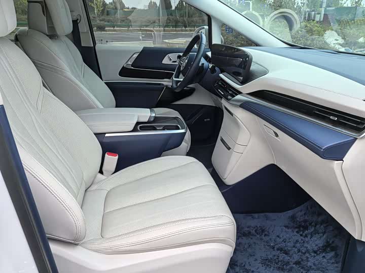 Фото 9 - Buick GL8 Century