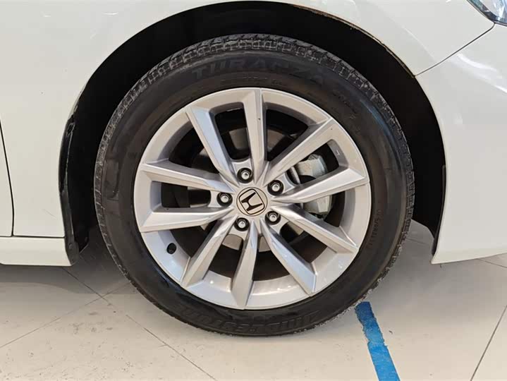 Фото 6 - Honda Accord