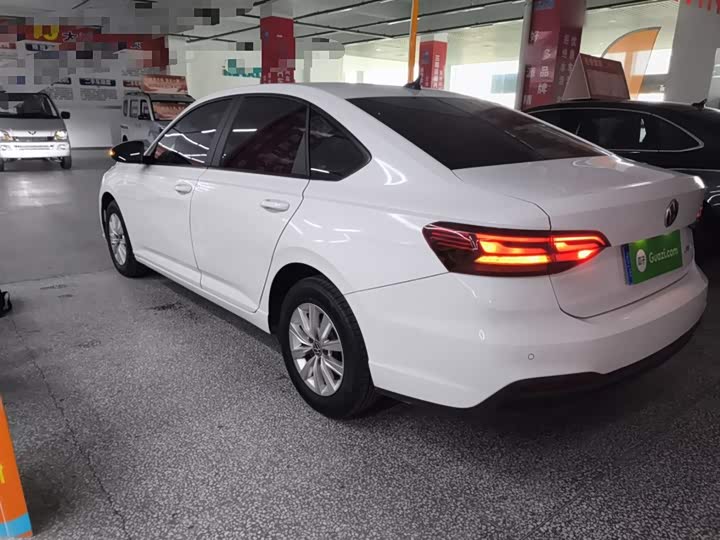 Фото 5 - Volkswagen Lavida