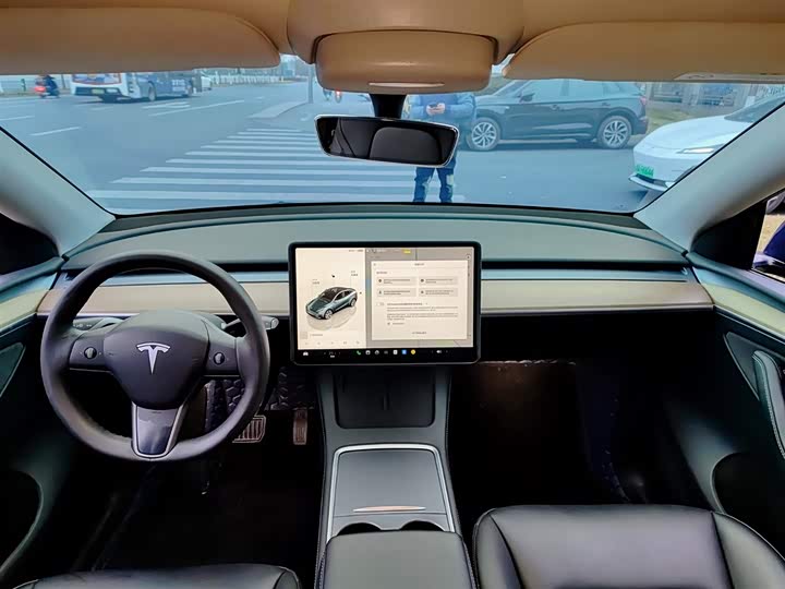 Фото 6 - Tesla Model Y