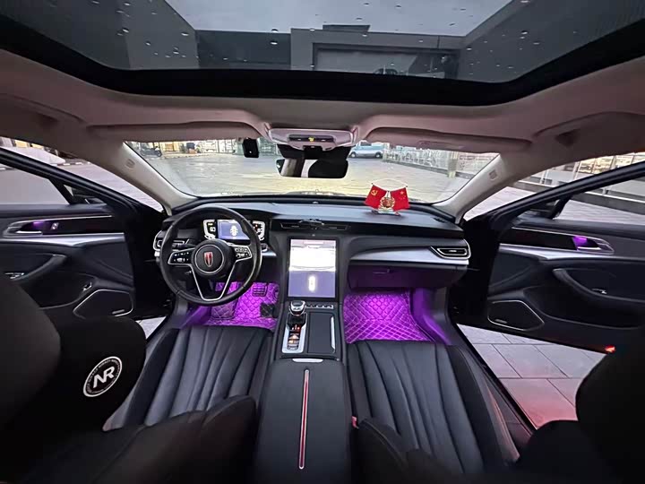 Фото 8 - Hongqi H5