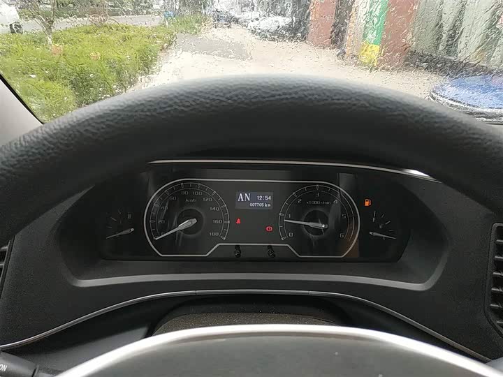 Фото 4 - Maxus V80