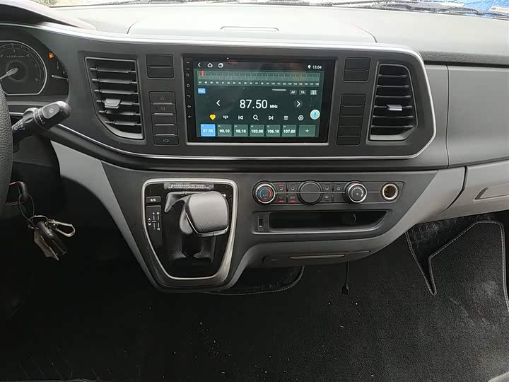 Фото 5 - Maxus V80