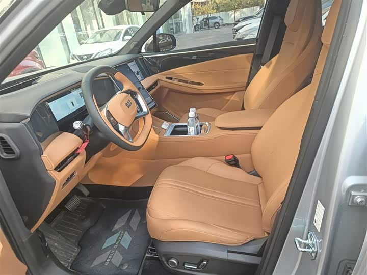 Фото 8 - Geely Galaxy L7