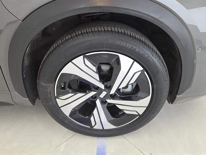 Фото 6 - Geely Galaxy E5