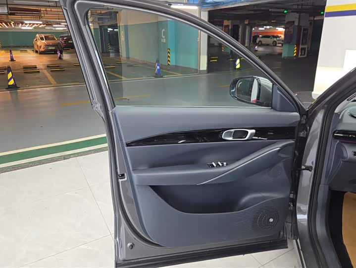 Фото 7 - Geely Galaxy E5