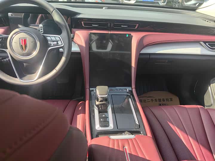 Фото 9 - Hongqi H5