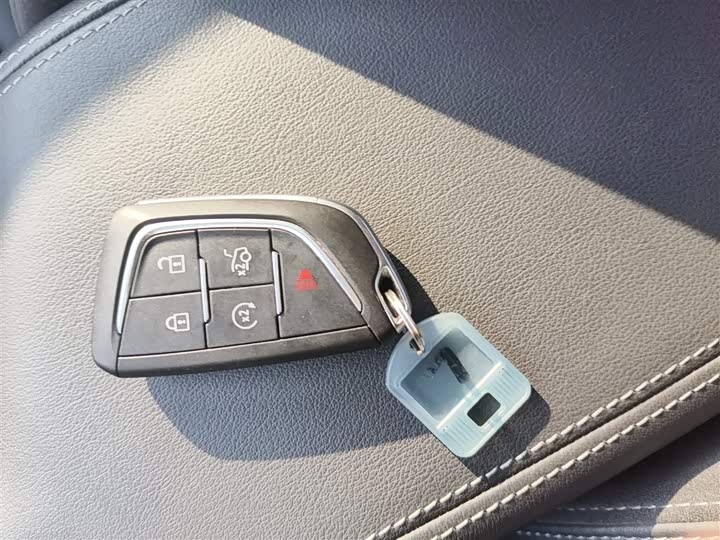 Фото 9 - Cadillac CT4