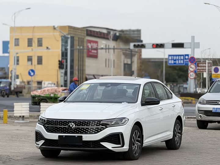 Фото 1 - Volkswagen Lavida