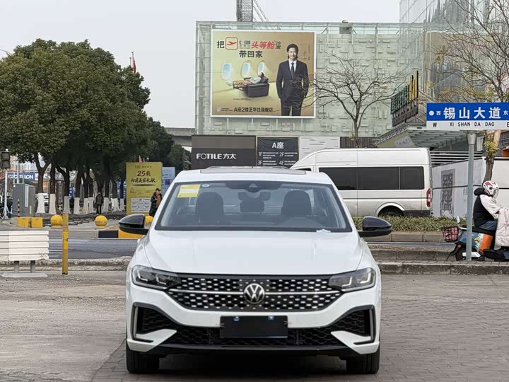 Фото 2 - Volkswagen Lavida