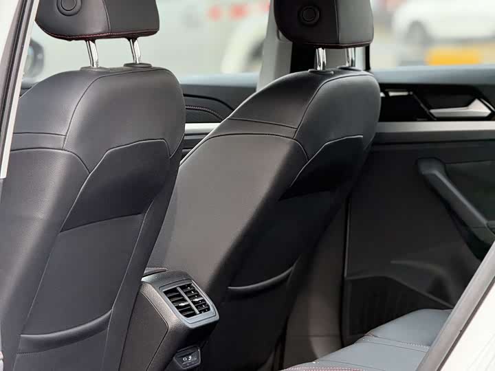 Фото 8 - Volkswagen Lavida