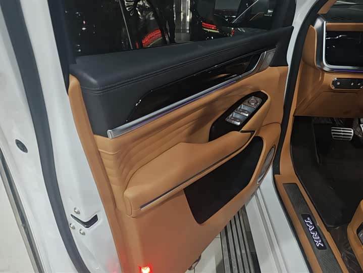 Фото 7 - Tank 500 Hybrid