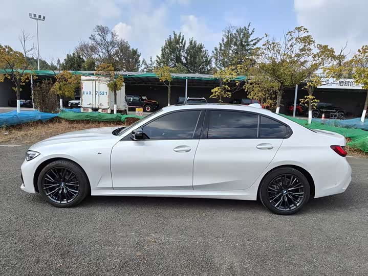 Фото 3 - BMW 3 Series