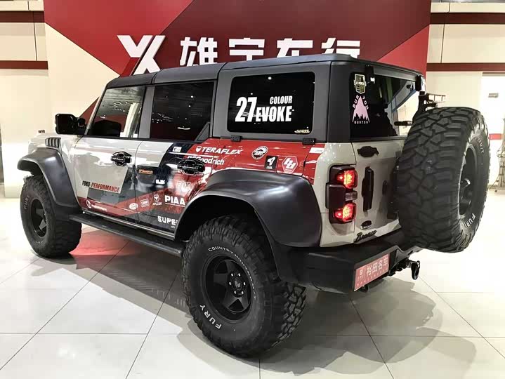 Фото 4 - Ford Bronco