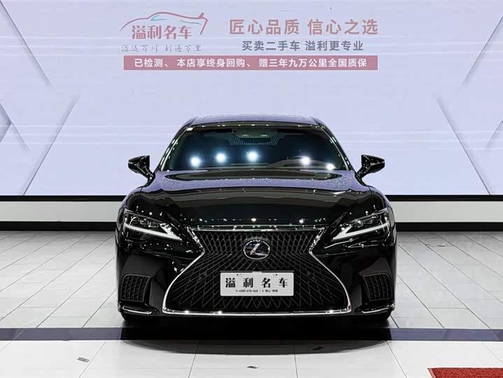 Фото 3 - Lexus LS
