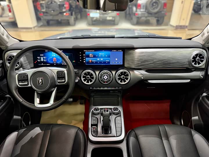 Фото 6 - Tank 300