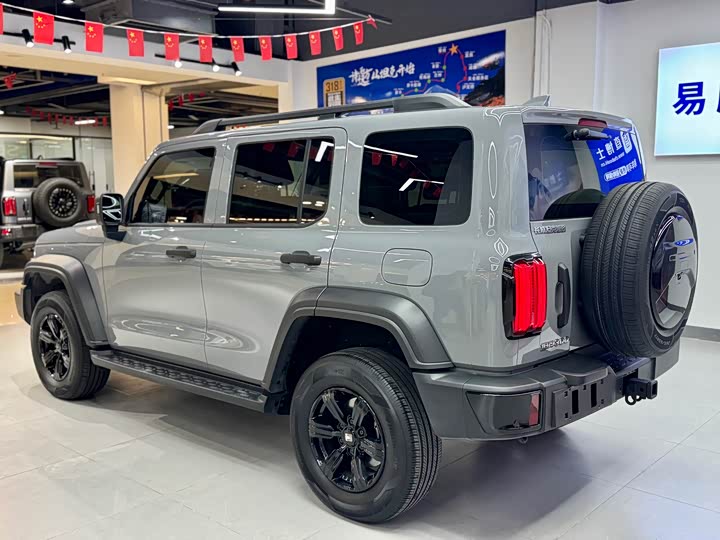 Фото 7 - Tank 300