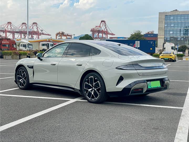 Фото 4 - Xiaomi SU7