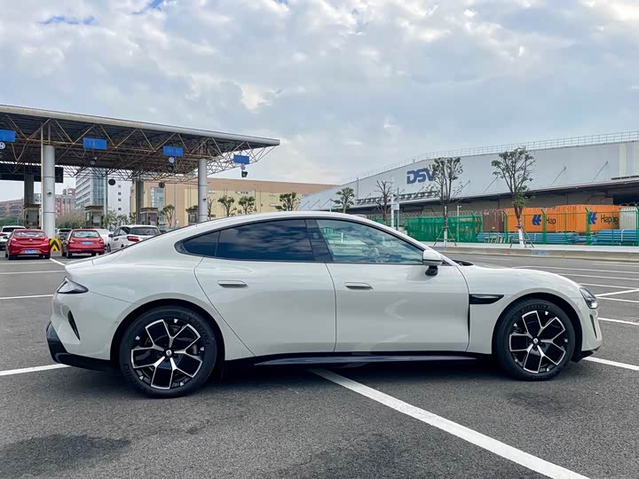 Фото 7 - Xiaomi SU7