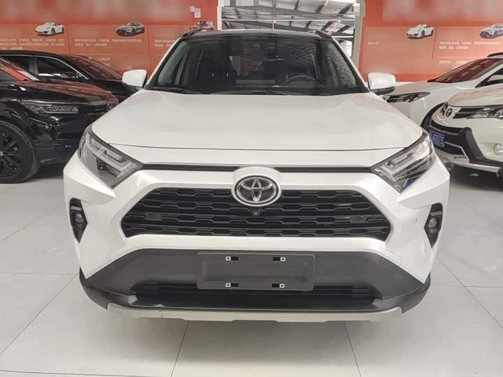 Фото 3 - Toyota RAV4