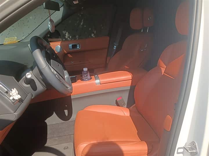 Фото 8 - LiXiang L7