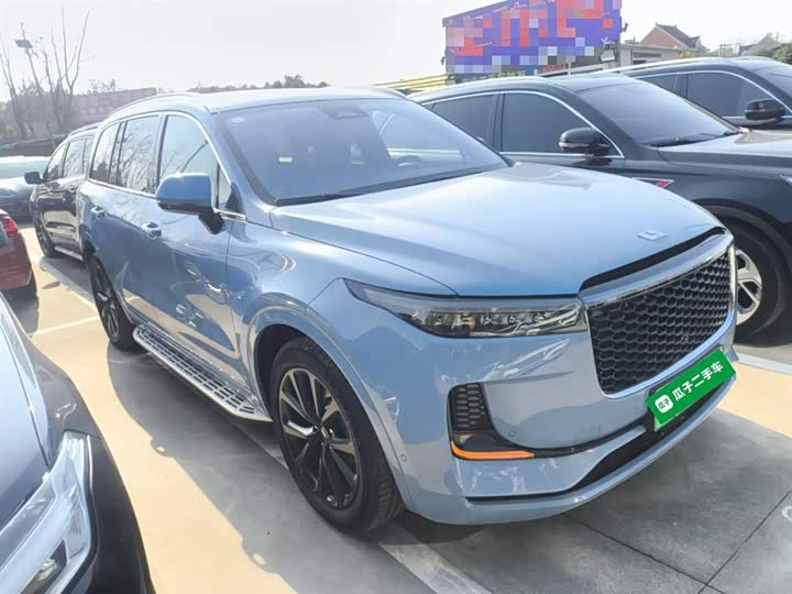 Фото 4 - LiXiang One