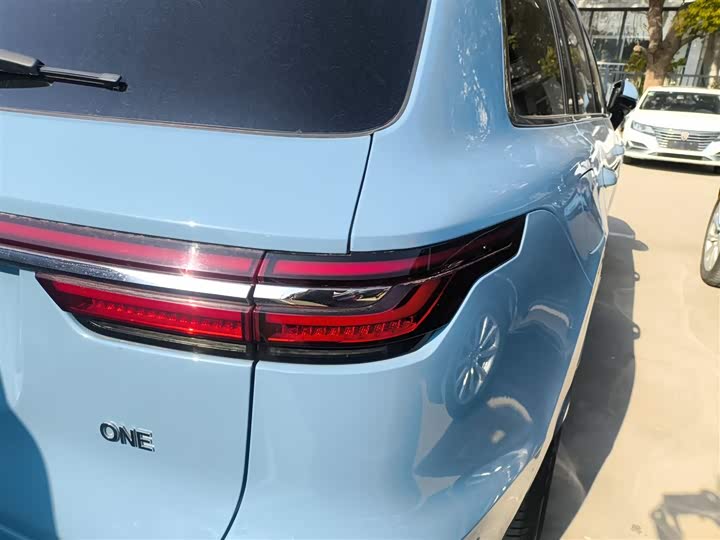 Фото 8 - LiXiang One