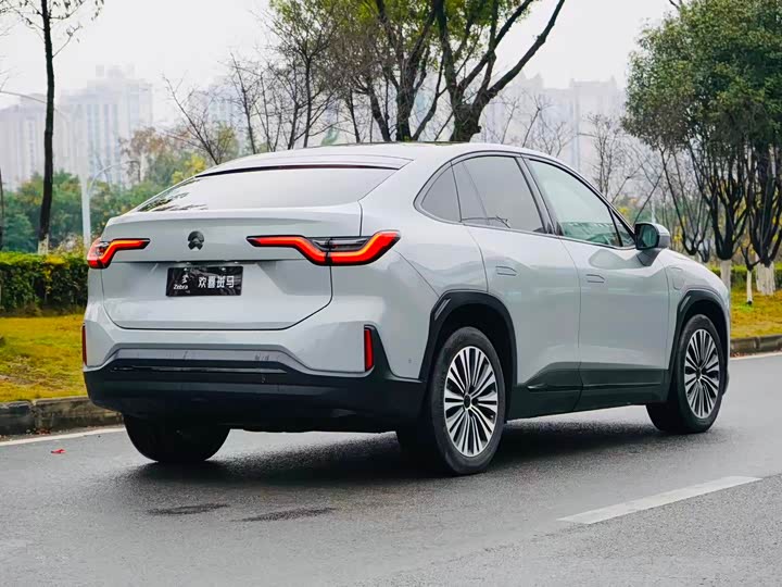 Фото 4 - Nio EC6