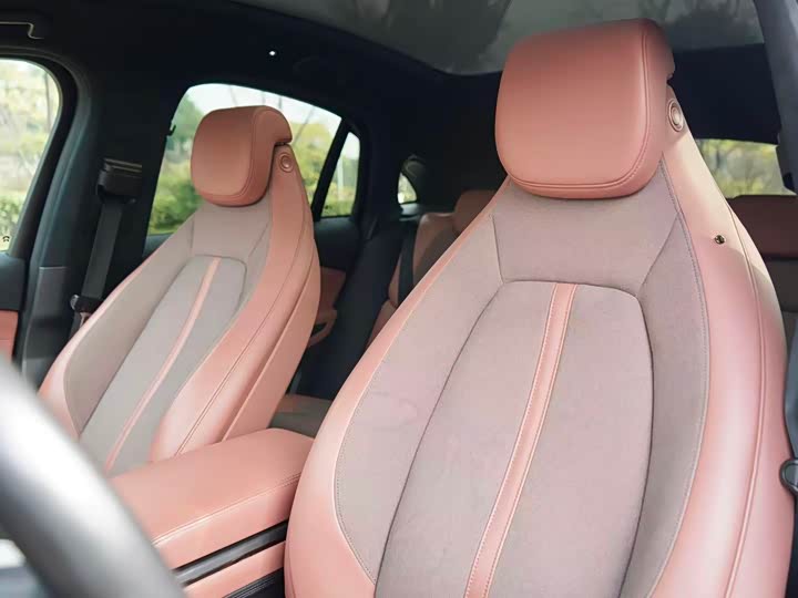 Фото 7 - Nio EC6