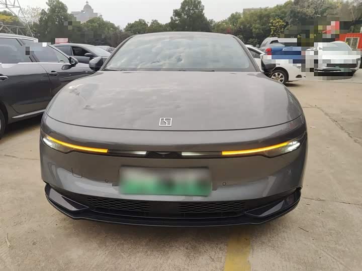 Фото 3 - Zeekr 007