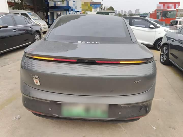 Фото 6 - Zeekr 007