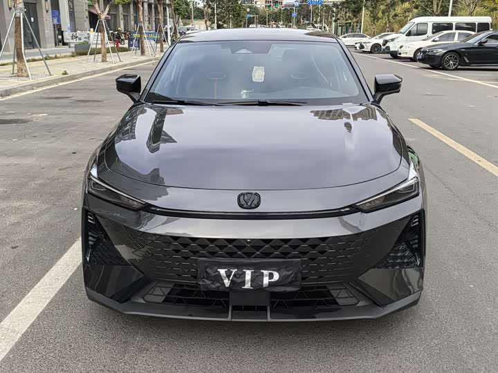 Фото 2 - Changan UNI-V