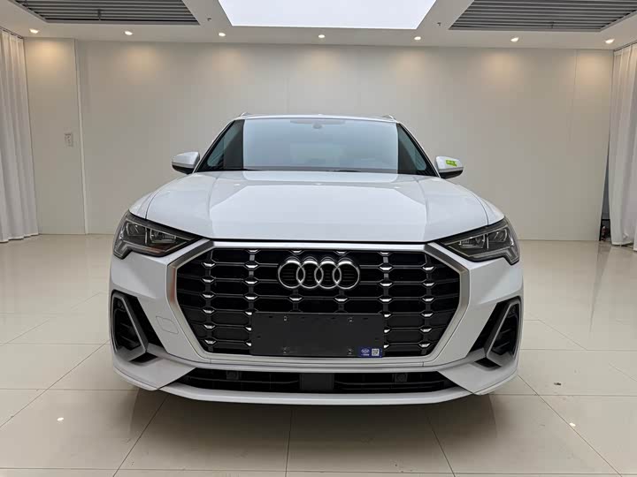 Фото 2 - Audi Q3