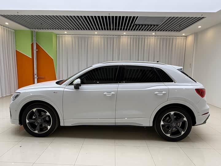 Фото 8 - Audi Q3