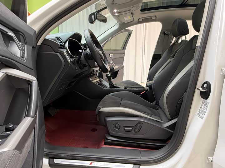 Фото 9 - Audi Q3