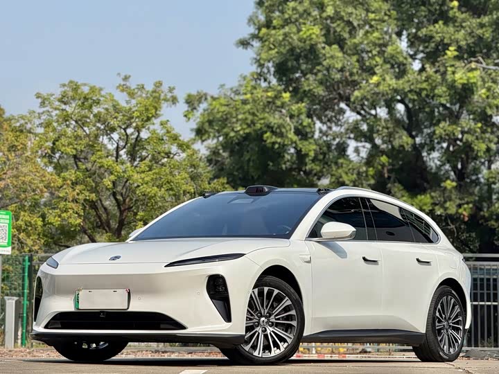 Фото 1 - Nio ET5T