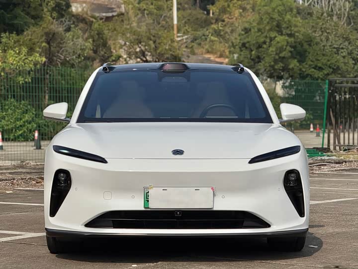 Фото 2 - Nio ET5T