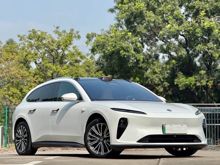 Фото 3 - Nio ET5T