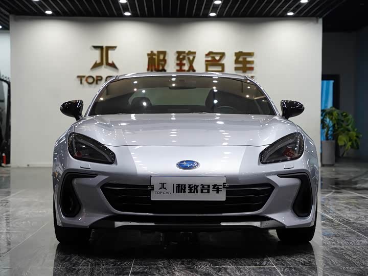 Фото 2 - Subaru BRZ